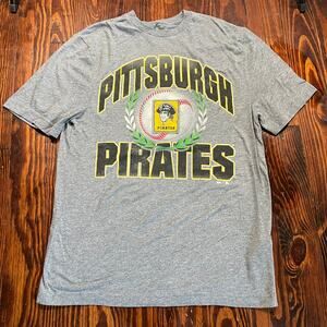 Majestic M Sportswear Graphic Tee Gray Regular
